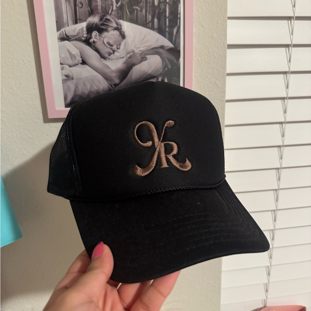 OTTO Black Mesh Cap